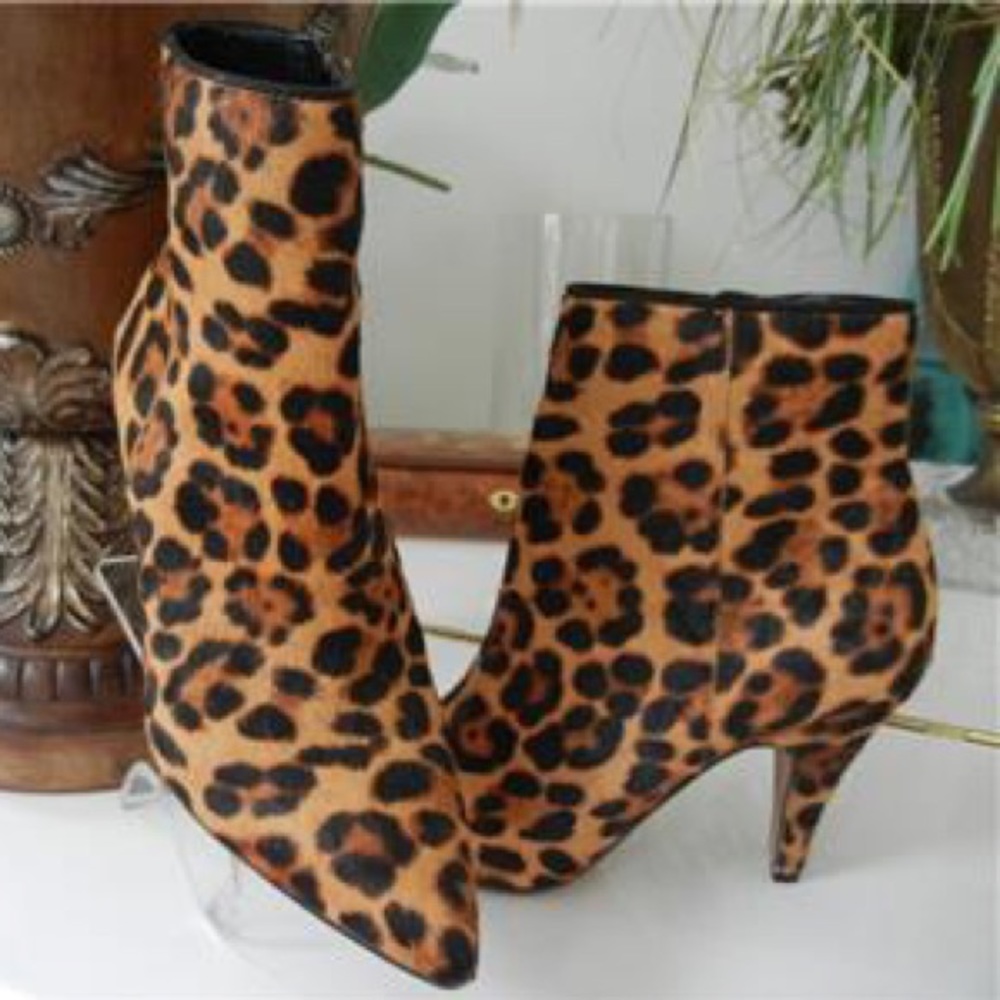NWOT Vince Camuto